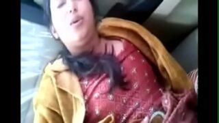 Desi couples having fancy sex in car