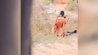 Bihari sexy bhabhi peeing video in open