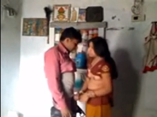 XXX porn video of dehati bhabhi with devar - Indian village porn