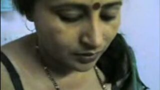 Sex tape of mature bengali aunty in lodge