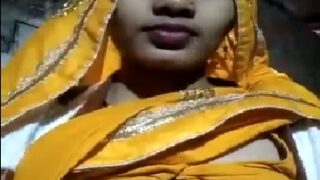 Marwadi village bhabhi hot boobs selfie