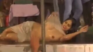 Sexy nude mujra dance by dehati girl