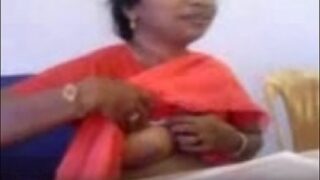 Mallu office girl showing hot boobs