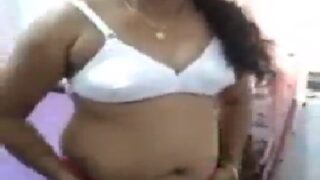 Sexy telugu lanja aunty stripping mms