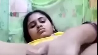 Sexy gujarati girl finger fucking big pussy