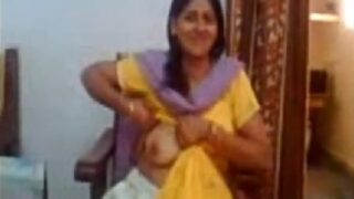 Desi school teacher showing boobs mms
