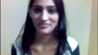 Delhi sexy college girl showing tits