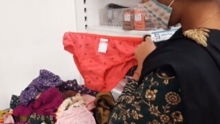 Desi girl chudai in panty shop