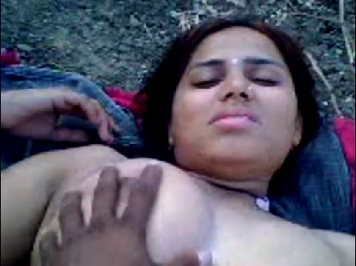 Gujarati Open Sex - Outdoor xxx of gujarati village bhabhi - Desi open sex