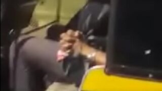 Desi blowjob porn in moving auto caught