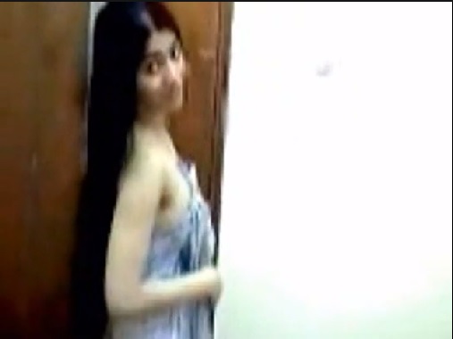 MMS of nude indian girl adha after shower - Desi nude video