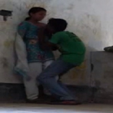 Tamil Mulai Sucking Photos - Boobs sucking porn of tamil student - Chennai sex mms