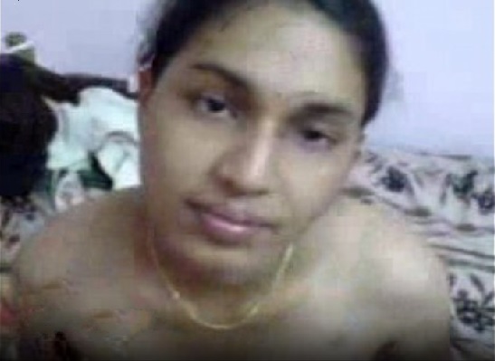 Malayalamselfi - Hot nude porn of malayalam bhabhi - Mallu porn videos
