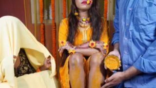 Hindi bf porn of bhiya ji with dulhan on haldi