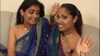 Indian lesbian bhabhis in saree xnxx