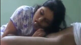 Sweet indian aunty cute blowjob in nighty
