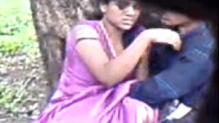 Finger fucking desi girlfriend pussy in park