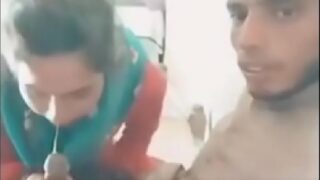 UP village bhabhi blowjob selfie with lover