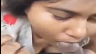 Indian chubby girlfriend sucking penis