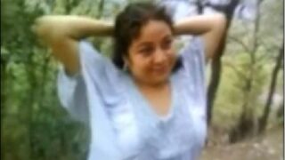 Housewife aunty anupama sex in jungle