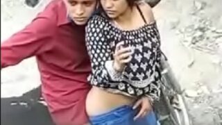 Horny indian girlfriend sex on road