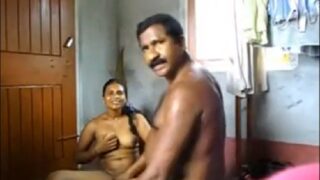 Madurai mature aunty sex with neighbor