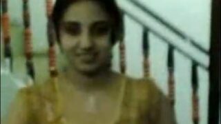 Kolkata boudi rani hot sex with bf