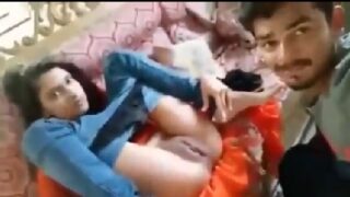 Sucking big shaved fuddi of punjabi girl