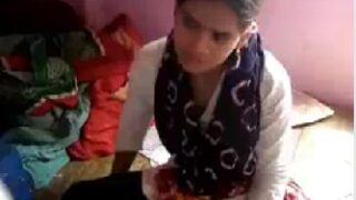 Sexy bhojpuri girl porn in her village