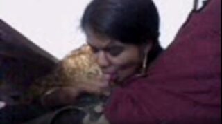 Tamil girl kannagi blowjob to friend in classroom