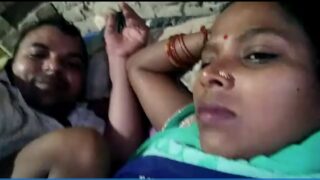 One night sex with mature desi village aunty in saree