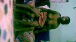 Tamil nadu village aunty saree strip and fucking session