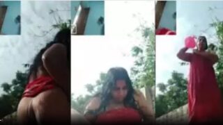 Village aunty paru bathing on video call