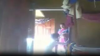 Lucknow guy sex with kamwali aunty