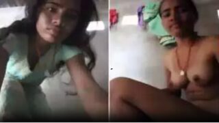 Village desi bhabhi in kurta nude body show mms