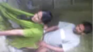 Fucking sexy ass of punjabi bhabhi behind home