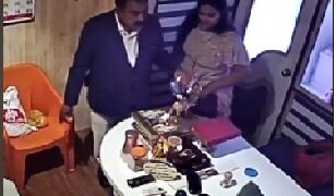Ashok kharat viral sex mms with new aunty in office