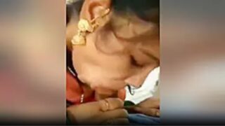 mature bhabhi riya in saree blowjob to boyfriend