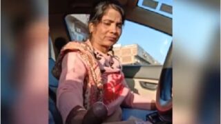 punjabi aunty nimrat handjob to mundda in car